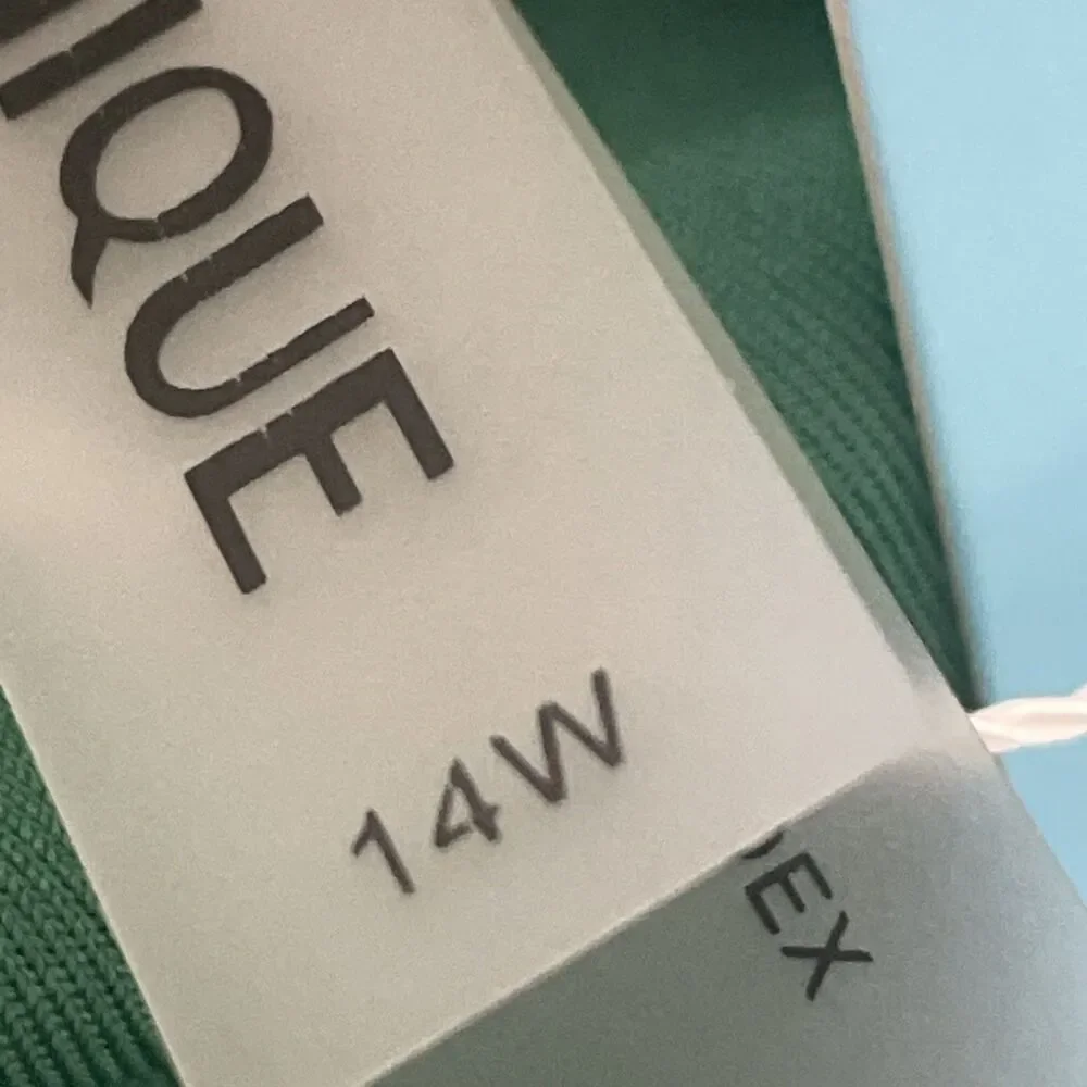 Yonique Tankini Swimsuit Blouson Top Modest Loose Fit Swimwear Green - 14 W NWT - Picture 8 of 10